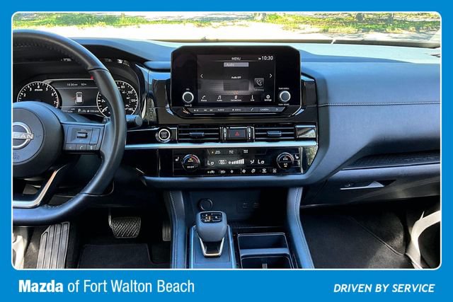 Used 2024 Nissan Pathfinder SV AWD/4WD image 9
