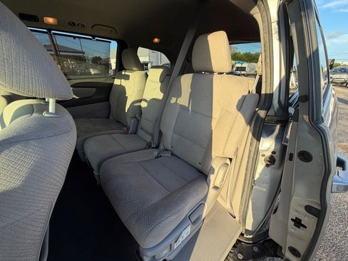 Used 2016 Honda Odyssey SE image 12