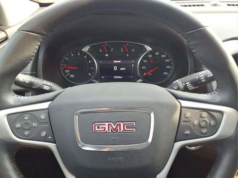 Used 2022 GMC Terrain SLT w/ LPO, 'HIT The Road' Package FWD image 14
