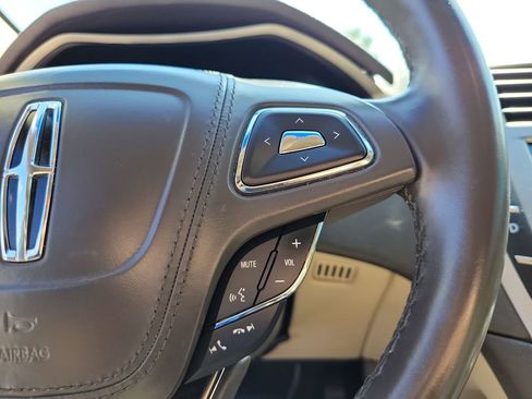 Used 2017 Lincoln MKZ Reserve image 21