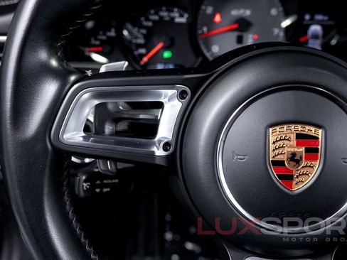 Used 2017 Porsche 911 Carrera GTS w/ GTS Interior Package image 33