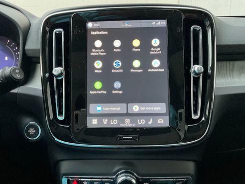 New 2026 Volvo XC40 B5 Plus w/ Protection Package Premier image 18