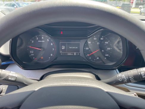 Used 2025 Chevrolet Trax LS w/ Driver Confidence Package FWD image 4