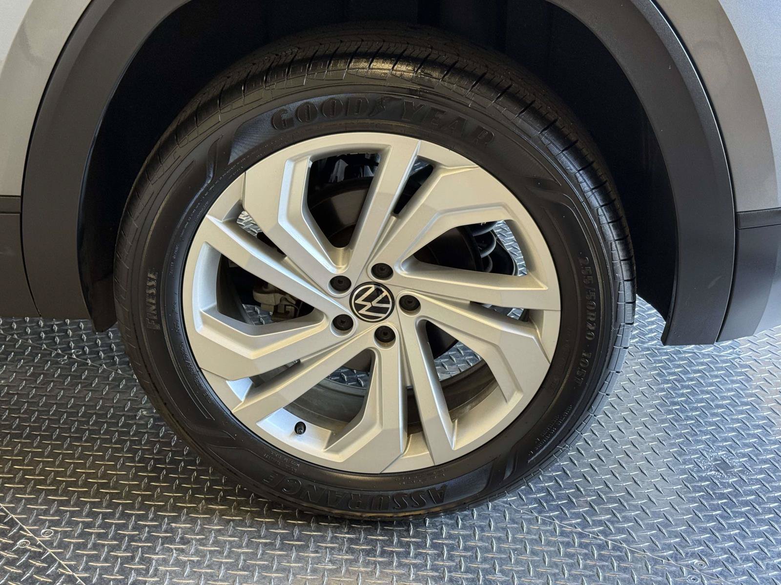 Used 2021 Volkswagen Atlas Cross Sport SEL FWD image 13