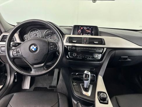 Used 2017 BMW 320i xDrive Sedan AWD/4WD image 13