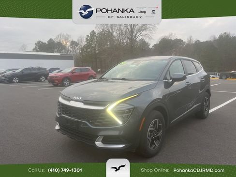 Used 2024 Kia Sportage LX image 1