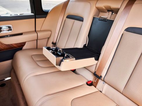 Used 2020 Rolls-Royce Cullinan AWD/4WD image 45