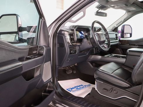 Used 2023 Ford F250 Lariat w/ Lariat Ultimate Package image 3