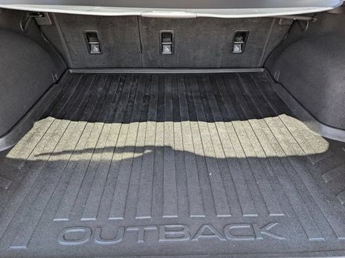 Used 2017 Subaru Outback 3.6R Limited AWD/4WD image 21