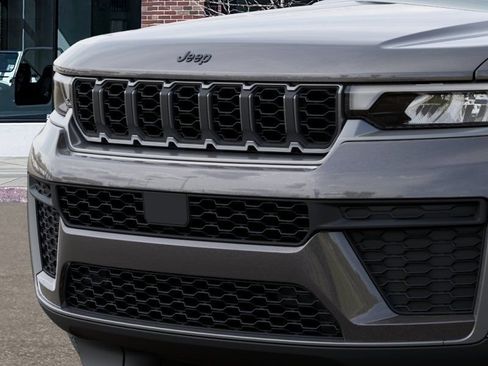 New 2026 Jeep Grand Cherokee Altitude AWD/4WD image 11
