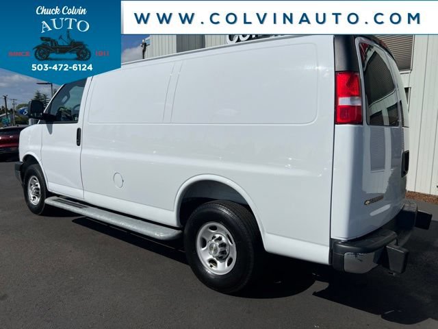 Used 2025 Chevrolet Express 2500 w/ Driver Convenience Package RWD image 9