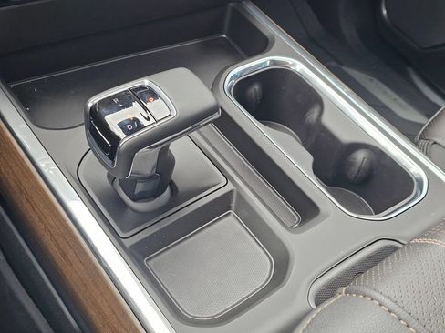New 2026 Chevrolet Silverado 1500 High Country AWD/4WD image 36