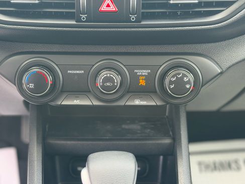 Used 2023 Kia Forte LXS w/ LXS Technology Package image 16