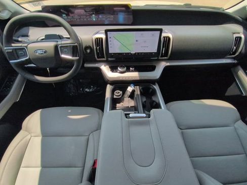 New 2026 Ford Expedition Active RWD image 15