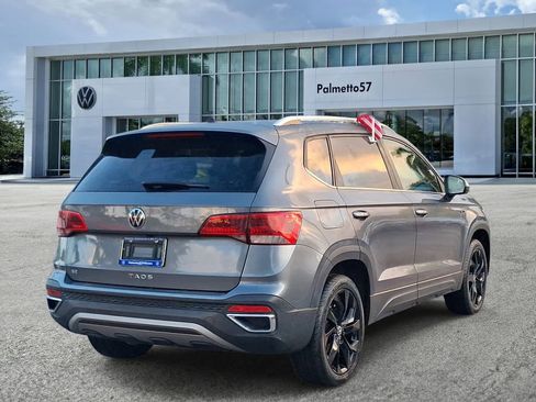 Certified 2022 Volkswagen Taos SE FWD image 6