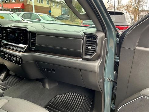 Used 2025 Chevrolet Silverado 1500 LT image 13