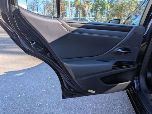 Used 2022 Lexus ES 350 w/ Premium Package image 27