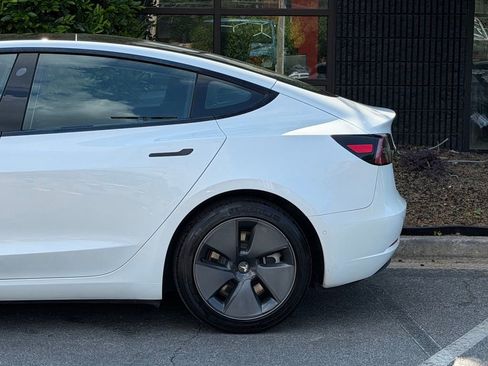 Used 2021 Tesla Model 3 Standard Range Plus RWD image 11