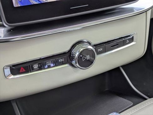 New 2026 Volvo XC90 T8 Ultra w/ Protection Package Premier image 10