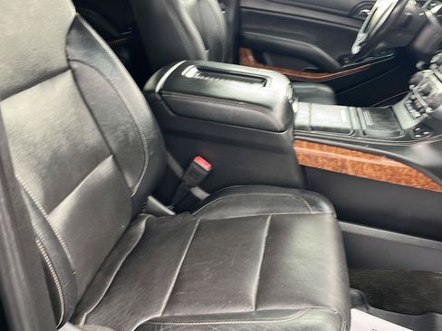Used 2019 Chevrolet Tahoe Premier AWD/4WD image 31