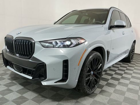 New 2026 BMW X5 xDrive40i w/ M Sport Package image 2