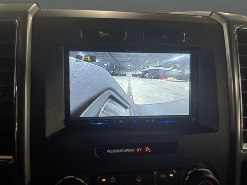 Used 2015 Ford F150 XLT image 8