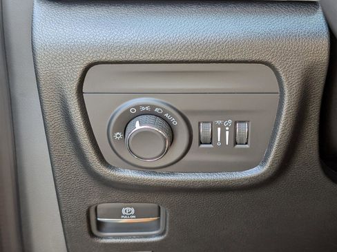 New 2025 Jeep Grand Cherokee Laredo X w/ Luxury Tech Group I image 16