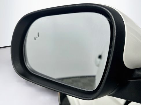 Used 2025 Kia Soul LX w/ LX Technology Package FWD image 16