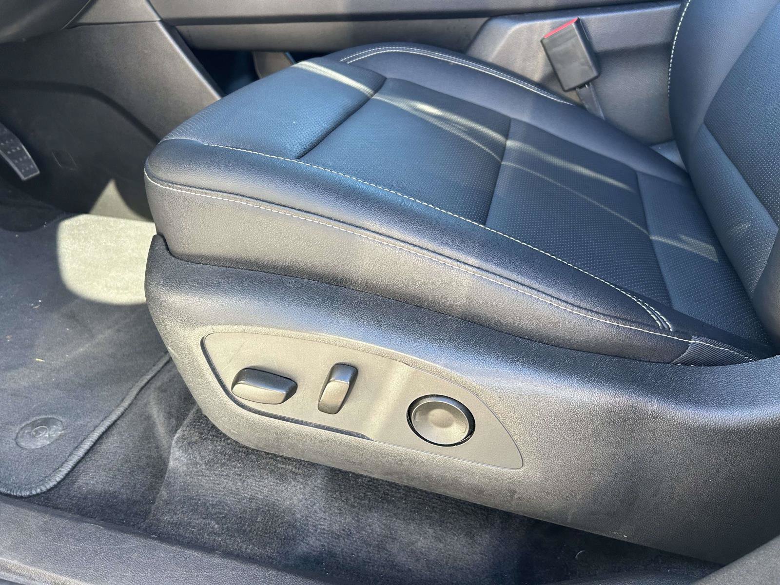 Used 2026 Chevrolet Traverse LT AWD/4WD image 17