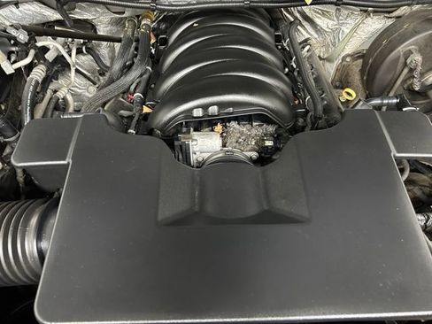 Used 2018 Chevrolet Silverado 1500 LT w/ All Star Edition AWD/4WD image 10