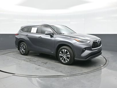 Used 2023 Toyota Highlander XLE