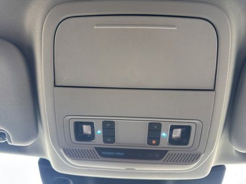 Used 2022 Ford Explorer XLT w/ Equipment Group 202A image 39