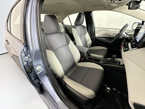 Used 2024 Toyota Corolla LE image 27