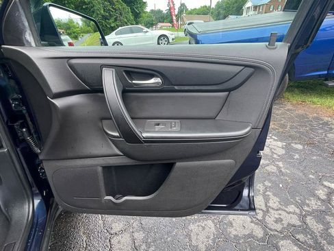 Used 2017 Chevrolet Traverse LT AWD/4WD image 28