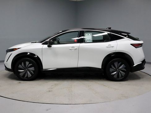 Certified 2023 Nissan Ariya FWD image 12