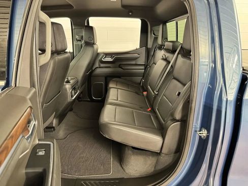 Used 2024 GMC Sierra 1500 SLT w/ SLT Premium Plus Package AWD/4WD image 33