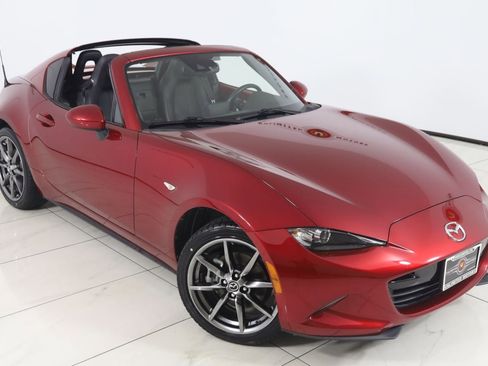 Used 2019 MAZDA MX-5 Miata RF Grand Touring RWD image 15