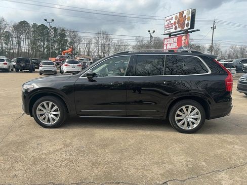 Used 2016 Volvo XC90 T6 Momentum w/ Vision Package image 8