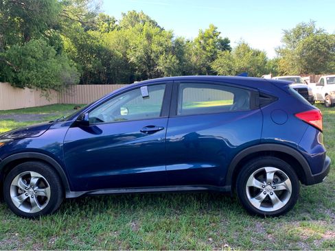 Used 2017 Honda HR-V LX image 8