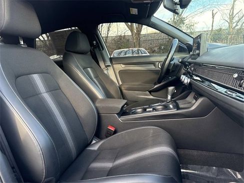 Used 2022 Honda Civic Sport image 8