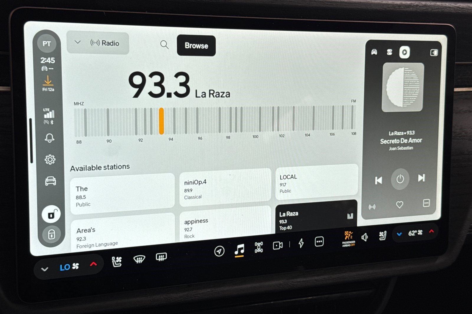 Used 2025 Rivian R1S Adventure Dual AWD/4WD image 25