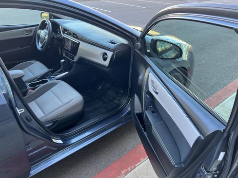 Used 2019 Toyota Corolla LE w/ LE Premium Package image 9