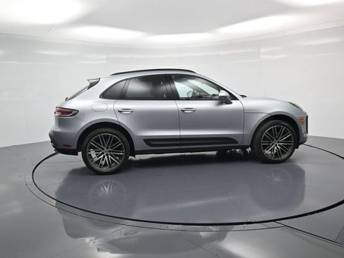 Certified 2026 Porsche Macan image 31