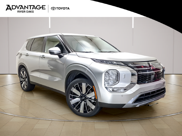 Used 2025 Mitsubishi Outlander SE AWD/4WD image 2