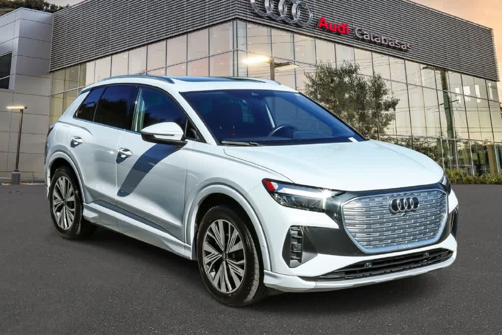 Used 2023 Audi Q4 e-tron Premium Plus w/ Premium Plus RWD image 3