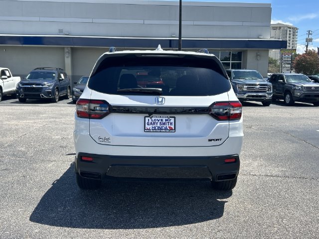 New 2026 Honda Pilot Sport image 5