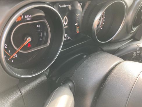 Used 2023 Jeep Wrangler Sport S image 12