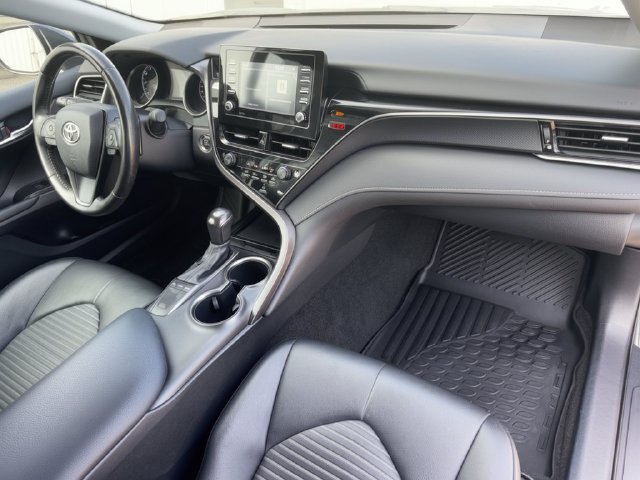 Used 2022 Toyota Camry SE w/ Convenience Package FWD image 33