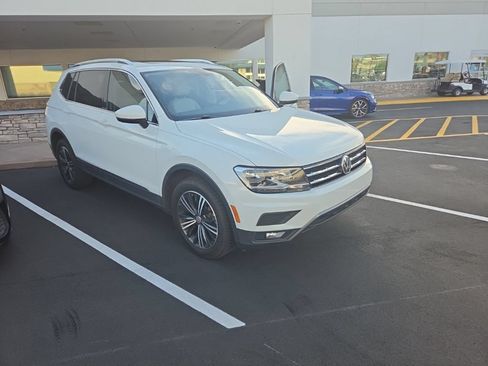 Used 2018 Volkswagen Tiguan SEL FWD image 7