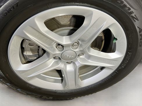 Used 2023 Jeep Compass Sport AWD/4WD image 14
